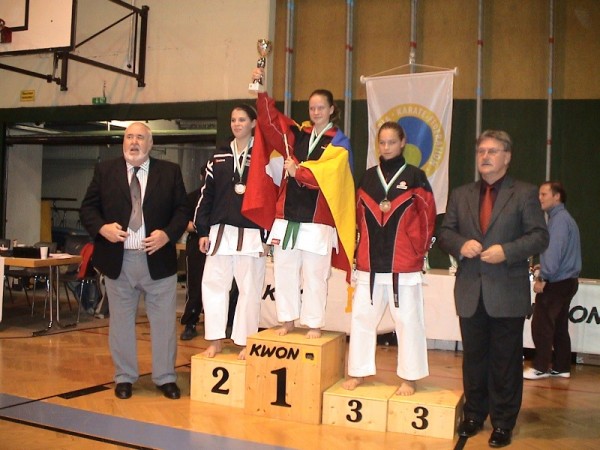 Alpe Adria 04  Yvonne