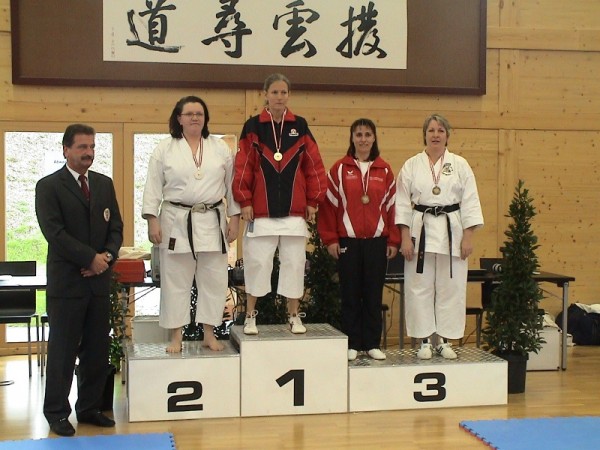 Staatsmeisterschaft 2007 Wels Kata + 35  Eva Szabo 3. Platz
