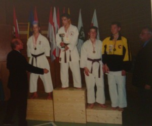 ÖM_2001